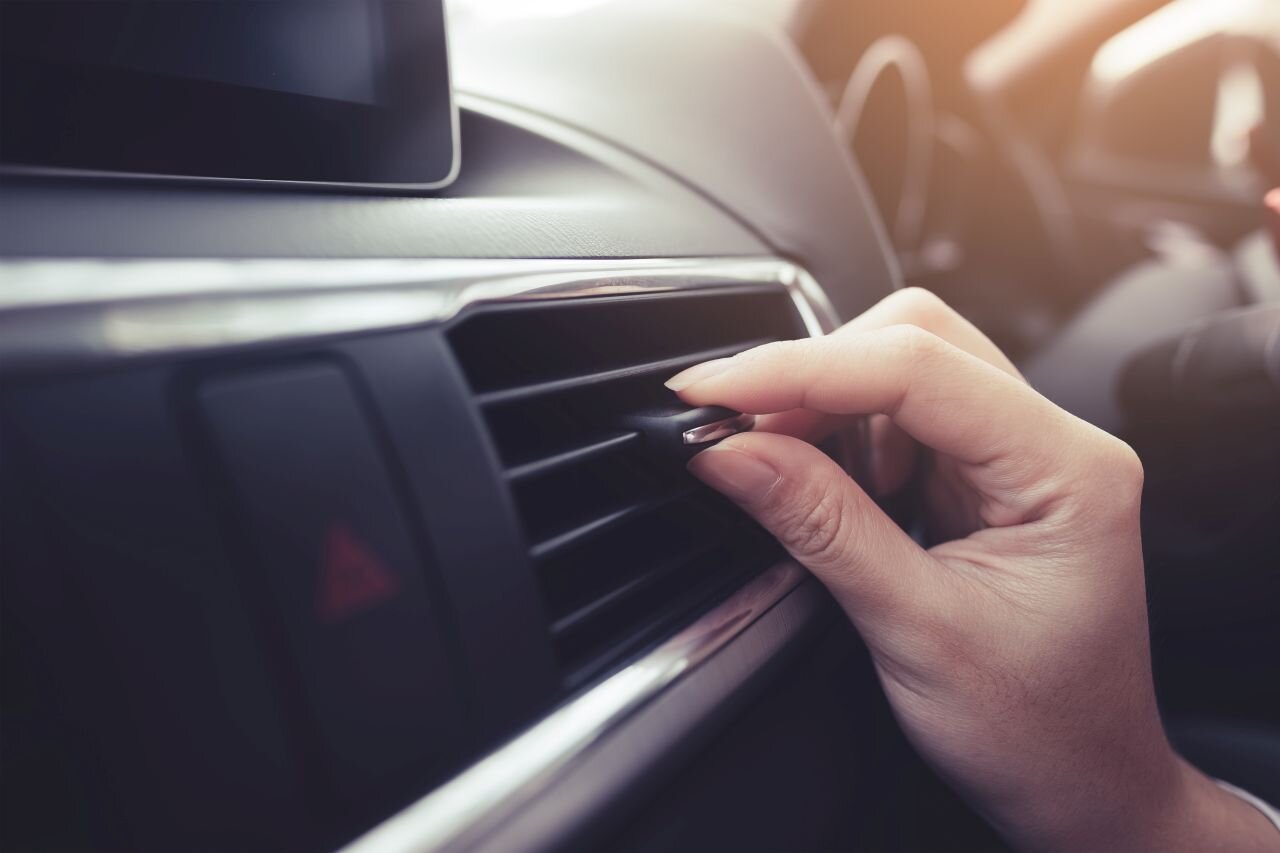 Naprawa klimatyzacji samochodowej – samodzielnie czy w warsztacie?