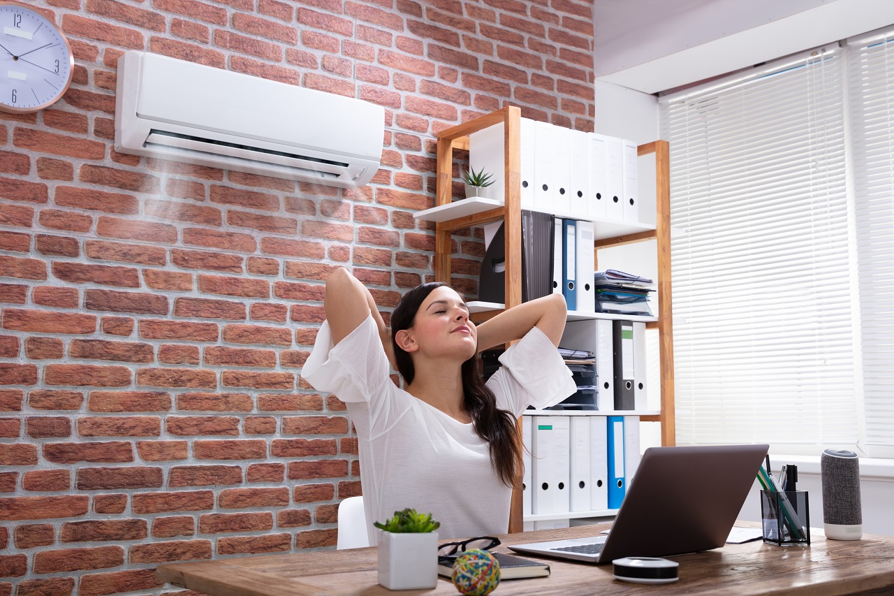W jakie urządzenia i akcesoria warto zainwestować, aby cieszyć się prawidłową temperaturą w swoim domu?