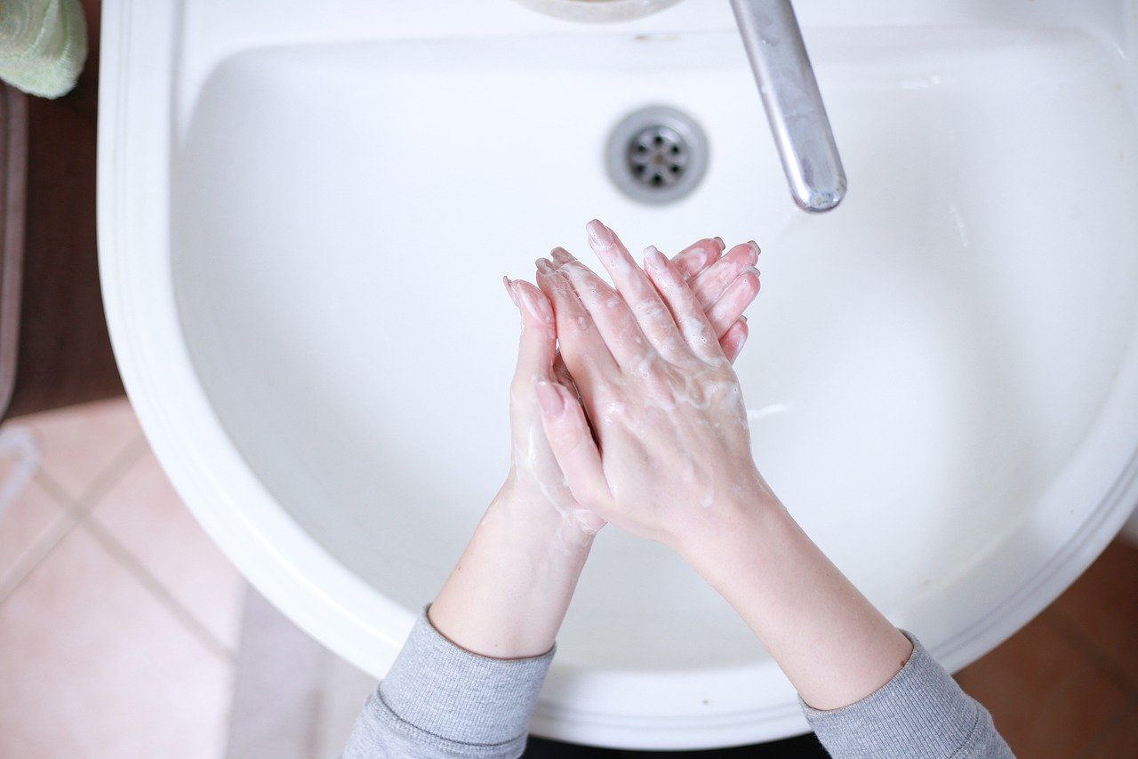Higiena to podstawa, czyli o środkach czystości używanych w miejscach publicznych, jak i w domu