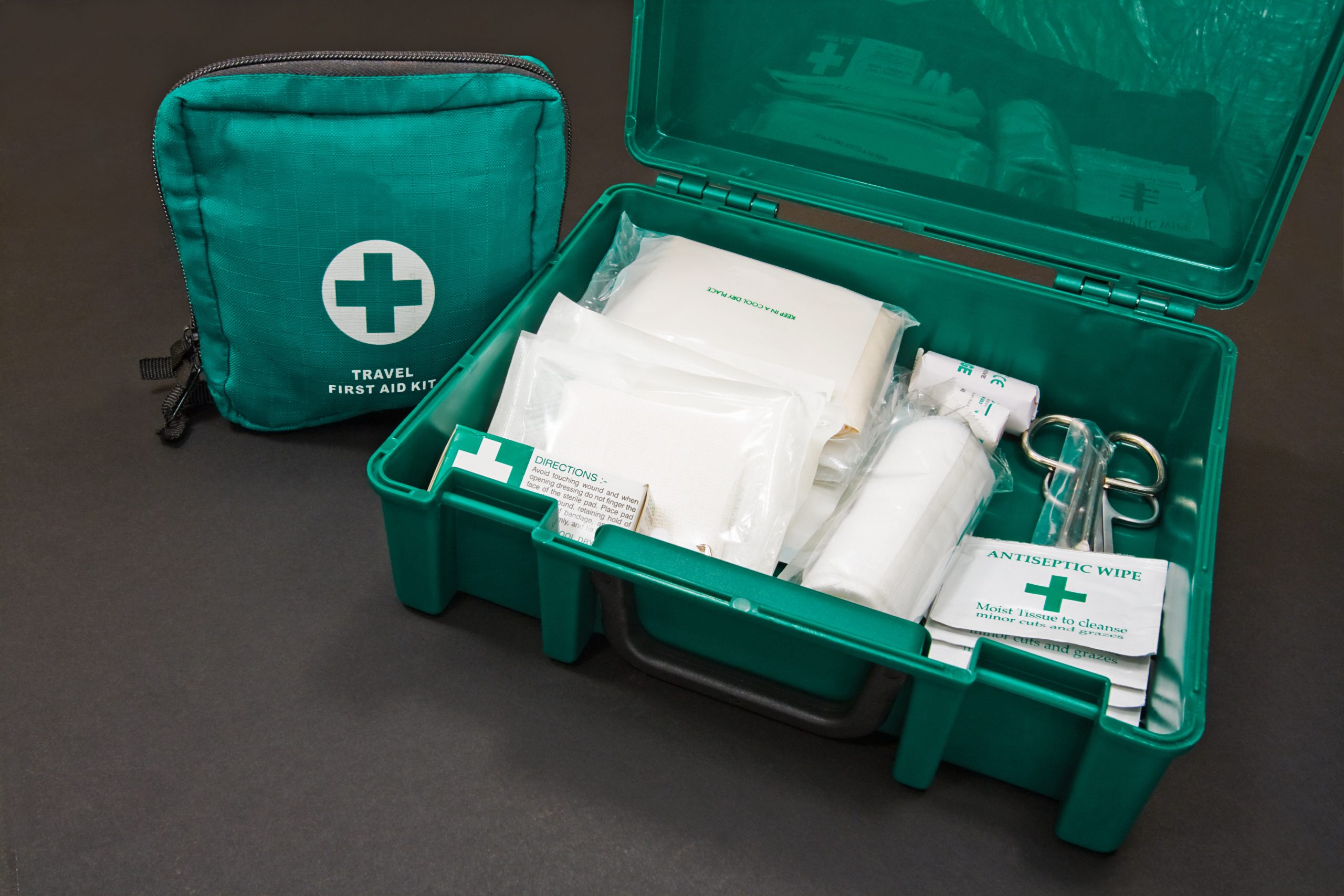 Breloczki pierwszej pomocy – czy warto je mieć zawsze przy sobie?
